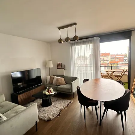 Central Apartment *